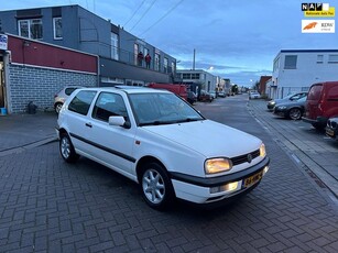 Volkswagen Golf 1.8 CL. Automaat