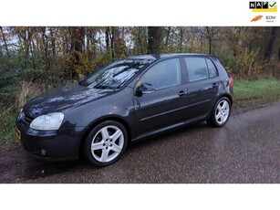 Volkswagen Golf 2.0 FSI Sportline