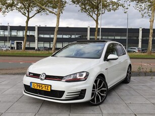 Volkswagen Golf GTI 2.0 TSI 220PK Panodak Keyless Go