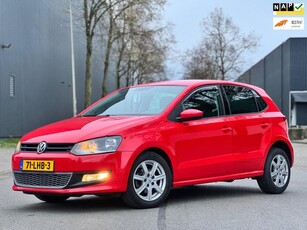 Volkswagen Polo 1.4-16V Highline/DSG