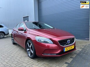 Volvo V40 1.6i T4 Momentum NAVI PDC NAP 2012