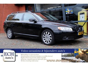 Volvo V70 T4 180 pk Limited Edition, Leer, Navi, Xenon