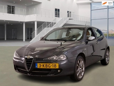 Alfa Romeo 147 1.9 JTD Impression AIRCO NAVI PSENSOR LEDER