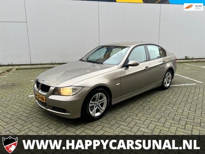 BMW 3-serie 318i Business Line, AUTOMAAT, LEER, NAVI, AIRCO