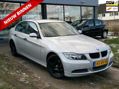 BMW 3-serie 318i Dynamic Executive