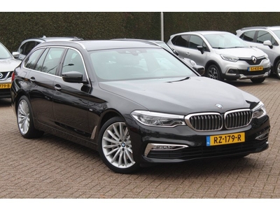 BMW 5 Serie Touring 530i High Exe. / Head-up / 19'' / Leder