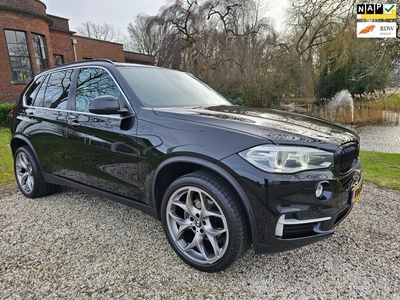 BMW X5 XDRIVE 30D (grijs kent) XENON/leer/NAVI