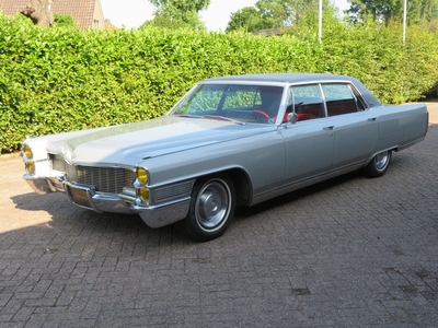 Cadillac Fleetwood (bj 1965, automaat)