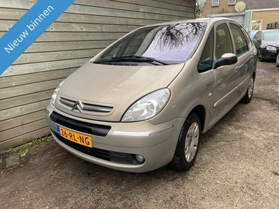 Citroen Xsara Picasso 1.8i-16V Image rijdt schakelt top