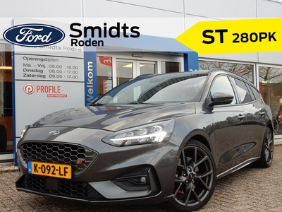 FORD FOCUS Wagon 2.3 EcoBoost ST-3 280 pk! | Winter Pack | Recaro | El. a. klep | Adapt. cruise | Full LED | Camera | Performance pack