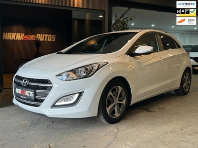 Hyundai I30 1.4 i-Drive Stoelverw. Bluetooth PDC Led