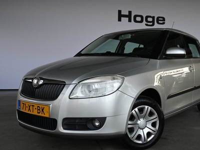 Škoda Fabia 1.4-16V Ambiente Airco Cruise control Licht metaal 100% Onderhouden Trekhaak Inruil mogelijk