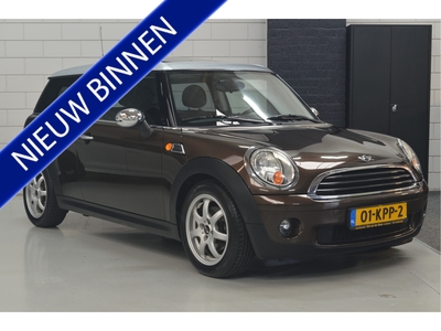 MINI MINI Clubman One 1.4 Anniversary MK II // 104.000 km // PANO // CRUISE // AIRCO // N.A.P. //