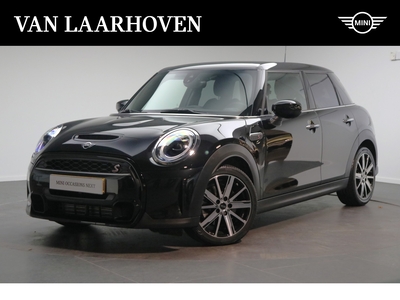 MINI MINI Hatchback Cooper S Classic Automaat / Premium Go Pakket / Achteruitrijcamera / Sportstoelen / Comfort Access / LED / Stoelverwarming