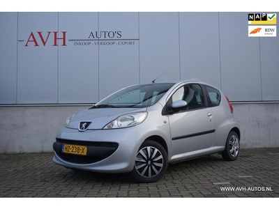 Peugeot 107 1.0-12V XR