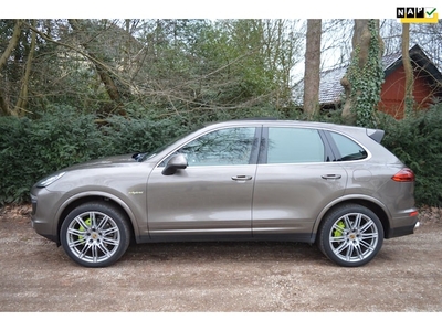 Porsche Cayenne Benzine