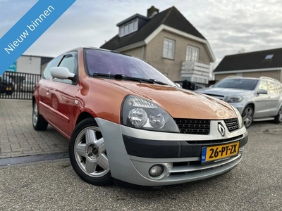 Renault Clio 1.2-16V Dynamique Luxe (bj 2004)