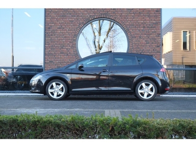 SEAT Leon 1.6 Sport-up Schuifdak, Trekhaak (bj 2008)