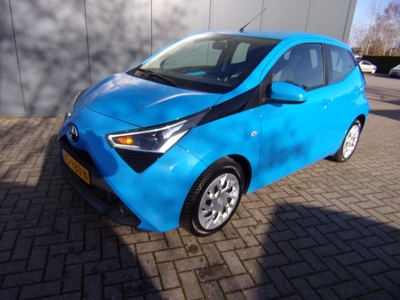 Toyota Aygo 1.0 VVT-i x-play// AUTOMAAT !!!!