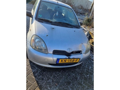 Toyota Yaris 1.0-16V VVT-i Sol