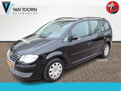 Volkswagen Touran 1.6 Optive. Trekhaak, dealeronderhouden.