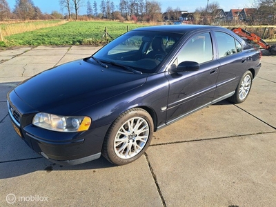 Volvo S60 T5. 2.5T Kinetic