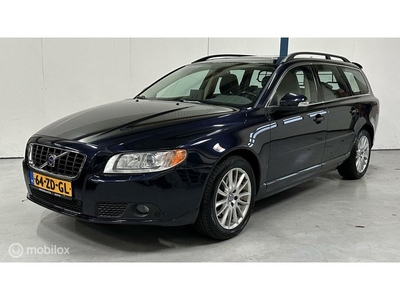 Volvo V70 2.5T Summum AUTOMAAT / LEER / SCHUIFDAK