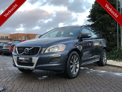 Volvo XC60 2.4D Momentum, Navi, Clima, Cruise, Trekhaak!