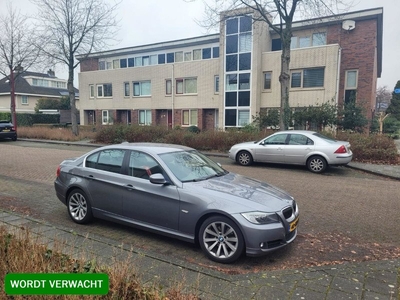 BMW 3-serie 316i Business Line GERESERVEERD