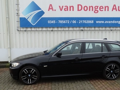 BMW 3-serie 318I Touring LUXURY LINE Automaat,Leer,Navi,PDC,Xenon,Clima