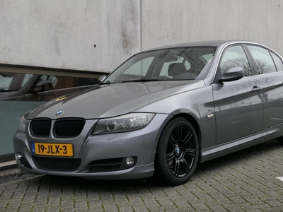 BMW 3-serie 325i Facelift NAP Leder Navi Sportstoelen