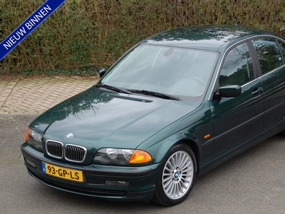 BMW 3 Serie 325i Sedan E46 / Executive / Handbak / NL Auto