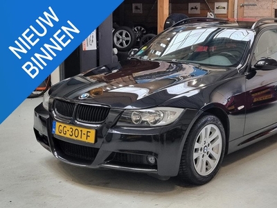 BMW 3-serie Touring 318i M-Sport NAVI, LMV, Sportstoelen, Trekhaak, Bluetooth