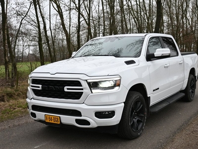 Dodge Ram 1500 5.7 V8 4x4 CC Hemi 5'7 Sport *White edition *Groot scherm *Trekh