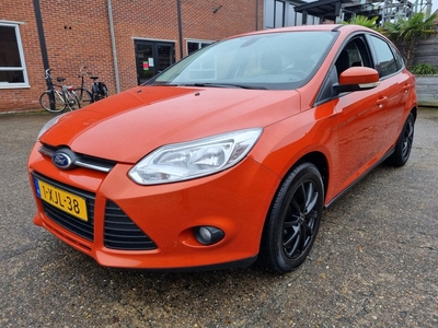 Ford Focus 1.6 TI-VCT Trend, ZEER MOOI, NW APK.