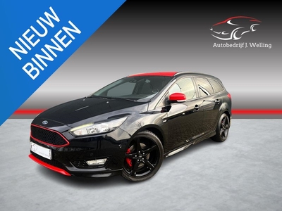 Ford Focus Wagon 1.5 ST-line 184 pk automaat vol opties