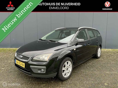 Ford FOCUS Wagon 1.8-16V Ambiente TREKHAAK