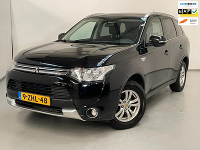 Mitsubishi Outlander 2.0 PHEV / Marge / NL-auto / Trekhaak / Camera