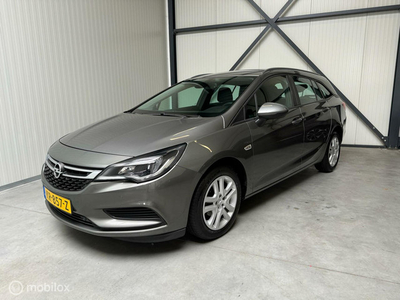 Opel Astra Sports Tourer 1.6 CDTI Business+, Trekhaak, navi.