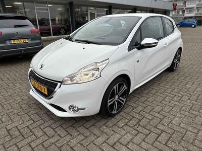 Peugeot 208 1.2 VTi Envy Navi Pdc Cruise Nap