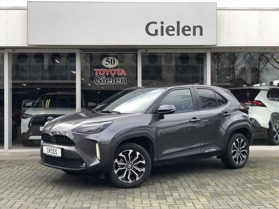 Toyota Yaris Cross 1.5 Full Hybrid Dynamic | Apple CarPlay/Android auto, Keyless, 17 inch, Parkeercamera, Privacy glass