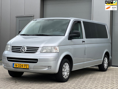 Volkswagen Transporter kombi Caravelle 2.0 Highline * 9 Persoons * Benzine * Airco * Trekhaak * Parkeersensoren * 2 sleutels *