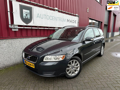 Volvo V50 2.5 T5 AWD 230 PK Momentum // NETTE AUTO // Leer // Clima