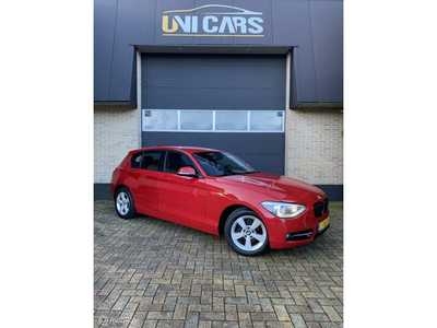 BMW 1-serie 116i Business|Stoelverwarming|Weinig KM|PDC|