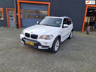 BMW X5 e70 Grijs kenteken Bom volle auto