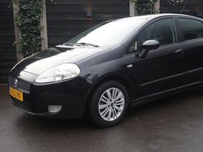 Fiat GRANDE PUNTO 1.4 Edizione * APK 02-2025 * Lederen bekleding * Parkeersensoren achter *