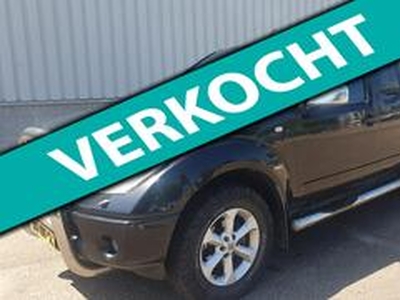 Nissan NAVARA 2.5 dCi LE King Cab EXPORT AUTO