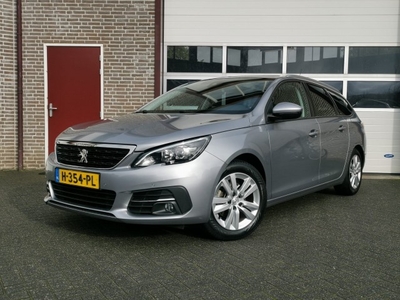 Peugeot 308 1.2 - PureTech Executive-panodak-Trekhaak-nieuwe riem-Prijs is a