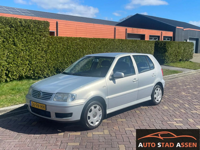 Nette Volkswagen Polo 1.4 16V Trendline 5drs, Apk