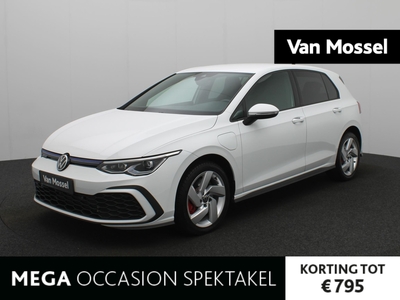 VOLKSWAGEN GOLF GTE 1.4 eHybrid 245pk DSG | Navigatie | Sfeerverlichting | Stoel + Stuurverwarming | Adaptive Cruise Control |